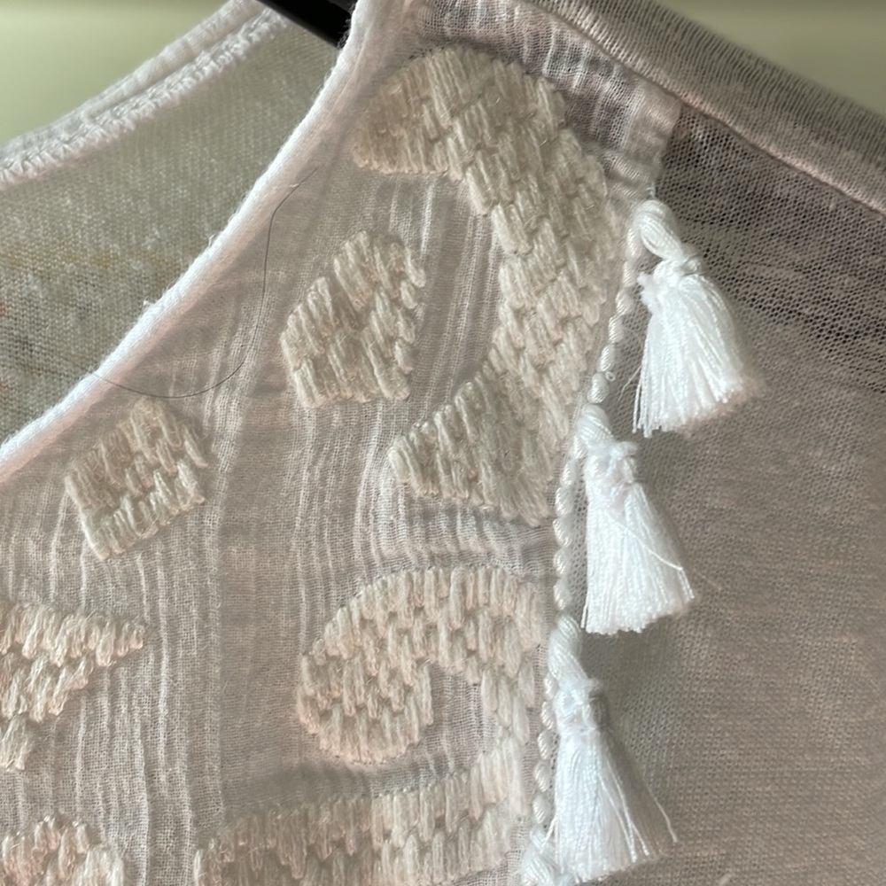 Linen Top - Picture 2 of 4